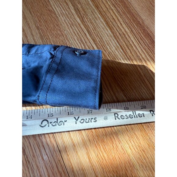 Calvin Klein Mens Button-Down Shirt Red Striped Collar Navy Blue Size M - Picture 6 of 9